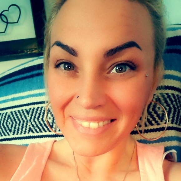 Meet your Posher, Ashleigh - Picture 1 of 1